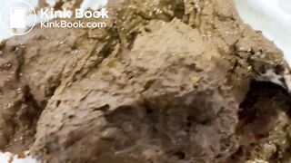 Leggings poop - video 9