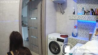 Woman pooping in Toilet 69