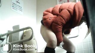 toilet voyeur - video 5
