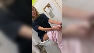 Girl taking a dump 2 - video 2