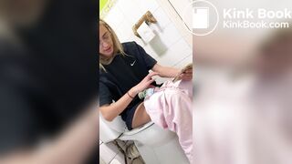 Girl taking a dump 2 - video 2