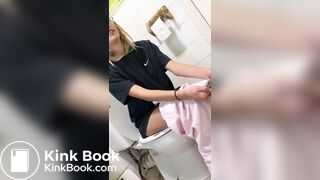Girl taking a dump 2 - video 2