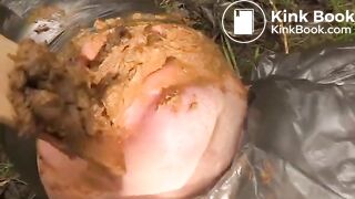 girls shitting in toilet guy