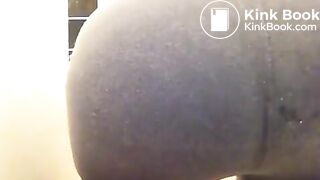 Leggings and panty pooping