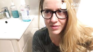 famous girl poop at home in her toilet