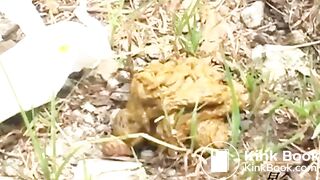 tennis girl outdoor poop