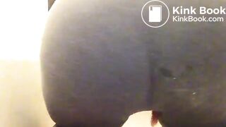 Girl grey leggings poop