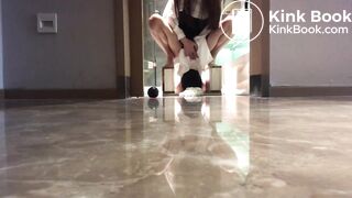 极品玉女黄金圣水调教猥琐猛男 一连几泡都吃不够 求着女主赏赐