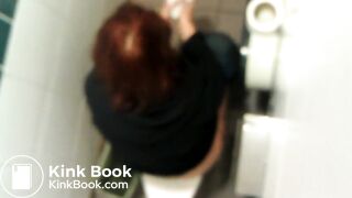 Red hair pooping