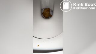 Gf Pooping 03