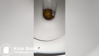 Gf Pooping 03