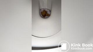 Gf Pooping 03