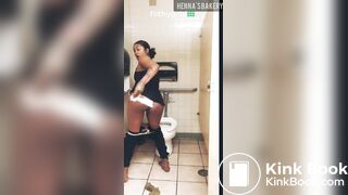 ebony pooping 2