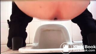 Japanese pooping 5 - video 2