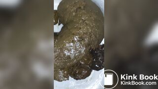 New princess delivers huge shit