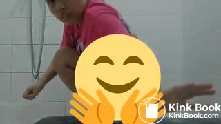 Indonesian girl toilet poop