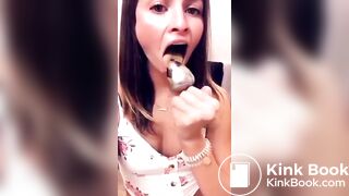 Shitty buttplug for a sexy brunette