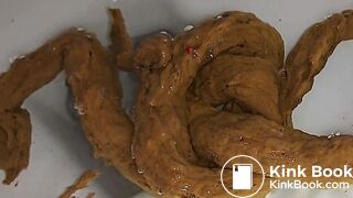 Korean girl pooping - video 39