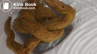 Korean girl pooping - video 39
