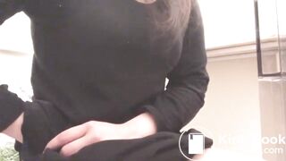 woman diarrhea stomach growling