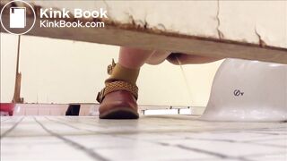 japanese toilet voyeur - video 19