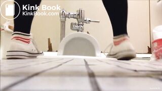 japanese toilet voyeur - video 19