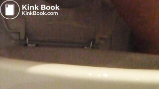 My butt make poo poo in girls school toilet