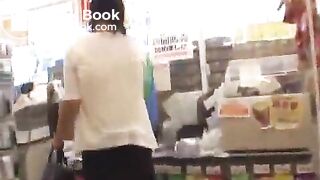 public pooping on the road