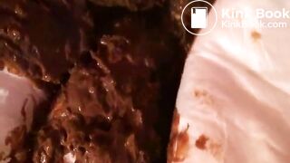 Japanese girl poop in her diapers