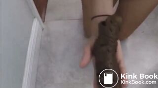 Big Ass Girl Shits a Massive Turd