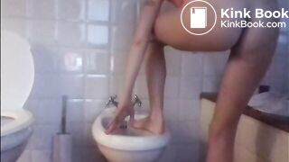 Woman poops in toilet multiple times