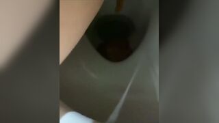 girl pooping - video 135