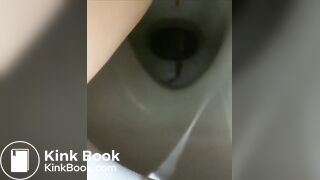 girl pooping - video 135