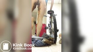 jeans pooping - video 4