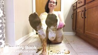 Cute Girl Dildos Dirty Pussy