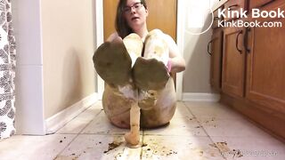 Cute Girl Dildos Dirty Pussy