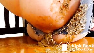 Shit in Jeans - video 3