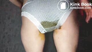 sexy Russian woman craps and pees - video 2
