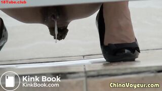 Asian taking a dump with grool Uncensored