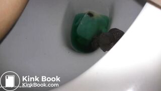 Hot ass farts and shits