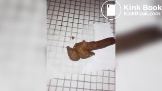 Girl pooping - video 133