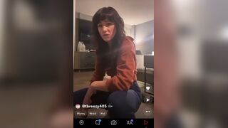 Snapchat girl farting - video 2