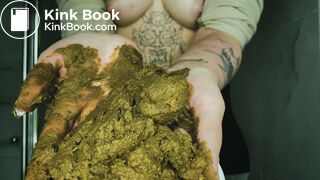 Dirty scat performer plays with her shit in the bathroom