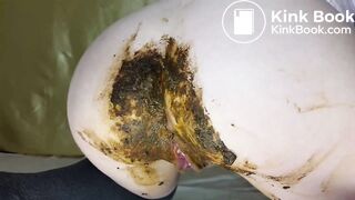 sexy Russian woman shitted and pissed - video 2