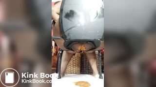 Phat ass ebonys desperate diarrhea