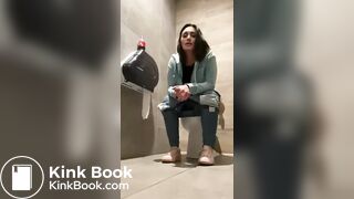 Girl toilet pooping - video 10