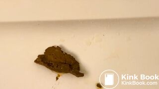 Phat ass ebony fucking n shitting on dildo