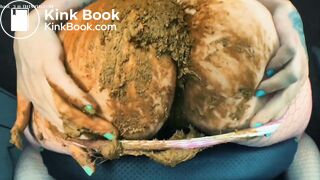 Pawg shits her fishnets