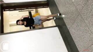 CHINESE UNI GIRL TOLIET VOYEUR 16
