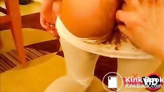 Two Kinky Girls Shit Their Leggings